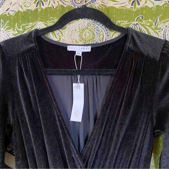 NWT Baltic Born Black Sofia Velvet Maxi Dress Size Extra Small - Picture 5 of 16